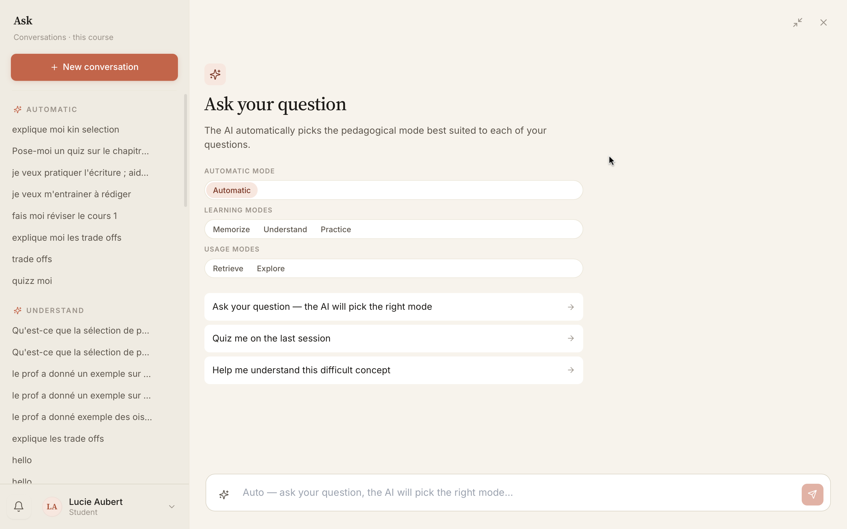 Tuteur du cours : interface de questions-réponses sourcée sur les contenus du cours.